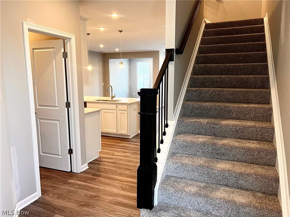 890 Five Dipper Ln, Aurora, OH 44202 Zillow