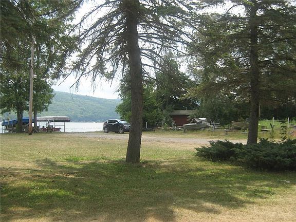 3rd image of 60 Cheryl Dr