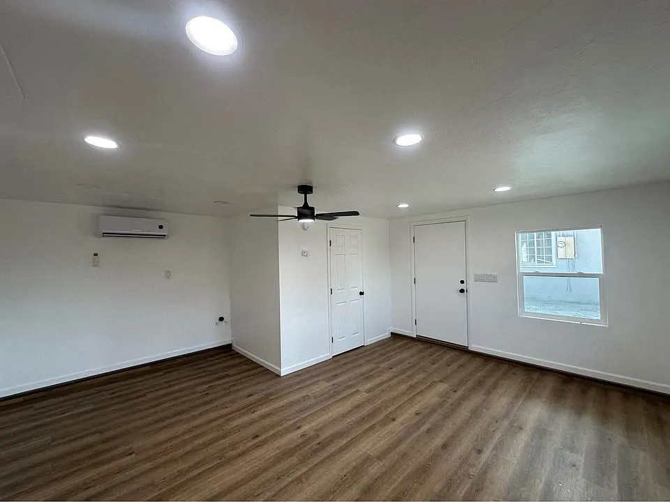 2 bed, 950 sqft, $1,525 — Photo 3