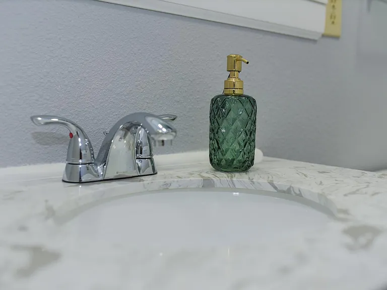 913 Sumter St #102 — Photo 20