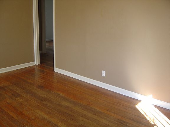 4th image of 3703 Forestdale Ave