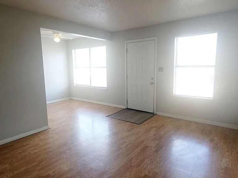 County View Apartments — Photo 13
