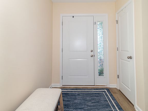 4th image of 308 Briar Path Dr