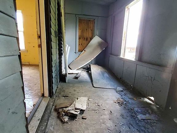 4th image of 5301 S Marshfield Ave