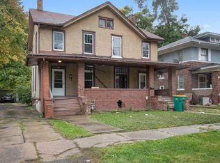 513 N Cedar St, Galesburg, IL 61401