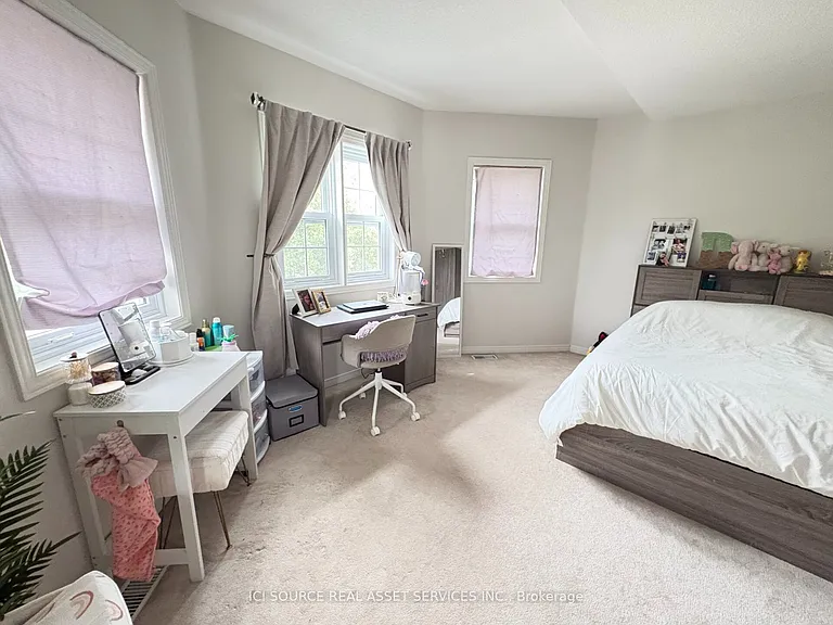 2 Woodcrest Ct — Photo 22
