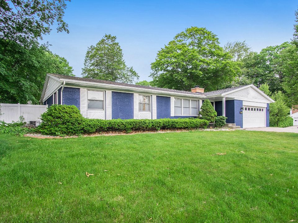 16080 Harbor Point Dr, Spring Lake, MI 49456 | Zillow