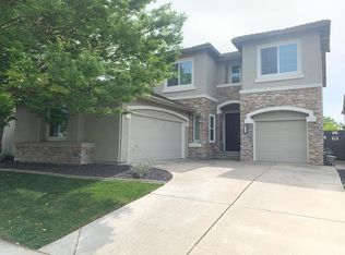 9880 W Taron Dr, Elk Grove, CA 95757