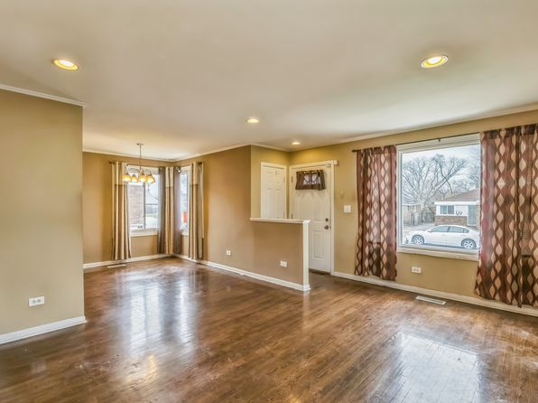 12817 S Racine Ave, Calumet Park, IL 60827
