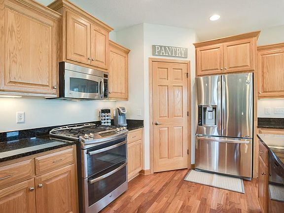 3rd image of 10725 Jersey Dr N