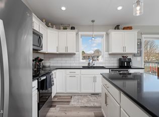 202 Rutland Dr, Bismarck, ND 58504