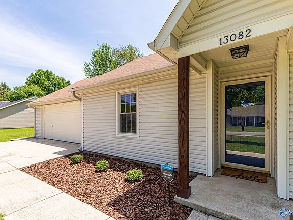 3rd image of 13082 Virginia Ct