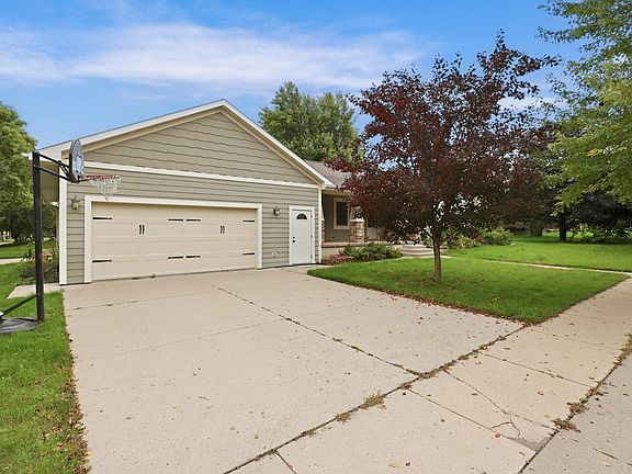5th image of 1707 Terrace Dr S