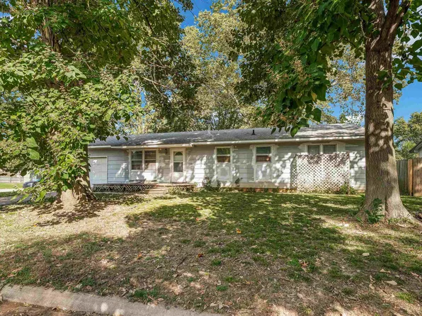 502 E Helbert St, Mulvane, KS 67110