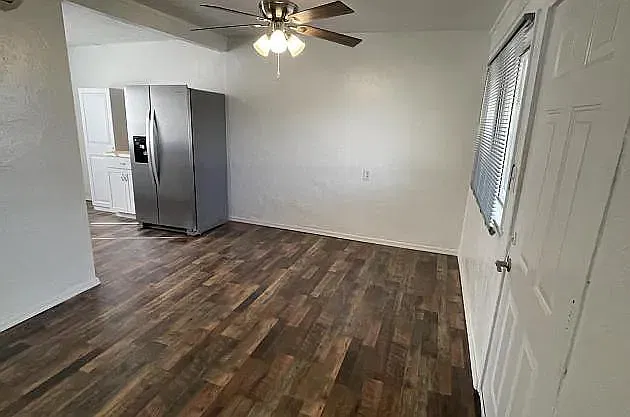 2 bed, 700 sqft, $795 — Photo 2