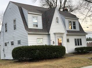 1 Parkwood St, Guilderland, NY 12203