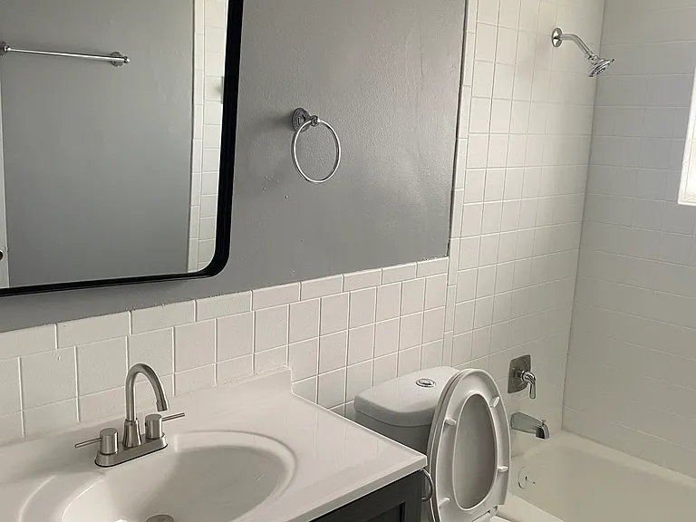 74 Yates Ave #3S — Photo 13