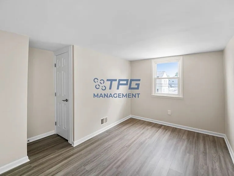 813 Union St — Photo 15