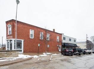 9 Spring St APT B, Cary, IL 60013