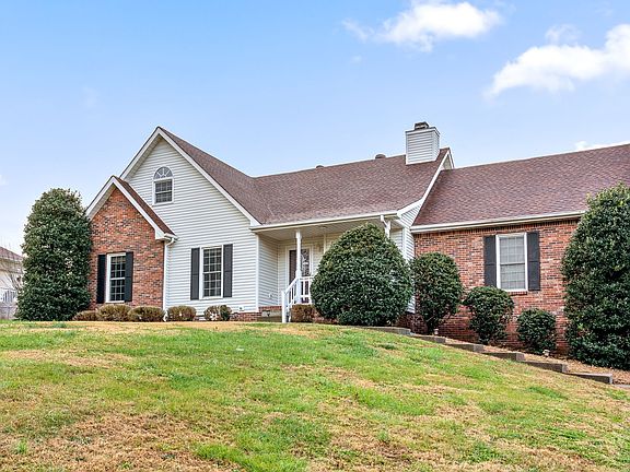 2nd image of 3427 Clearwater Dr