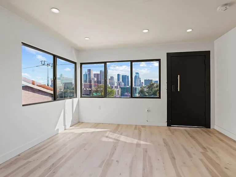 1139 Bellevue Ave — Photo 12