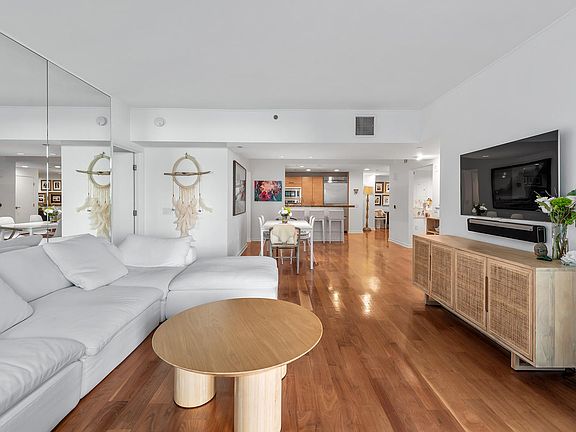 5th image of 13650 Marina Pointe Dr Unit 1405