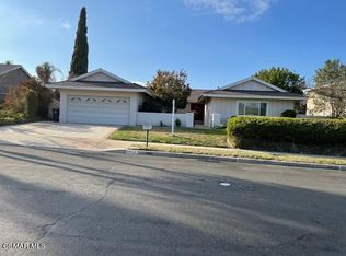 1023 E Calle Contento, Thousand Oaks, CA 91360