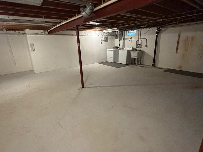 2460 Woodcliff Ave SE — Photo 10