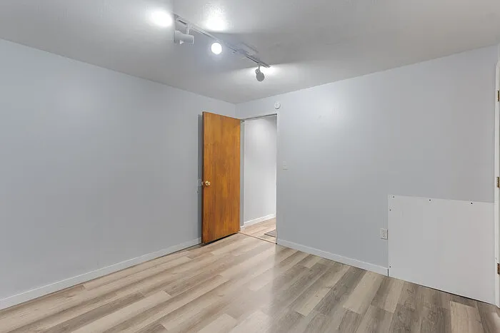 143 North St — Photo 37