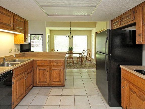 4th image of 9535 Burwick Dr