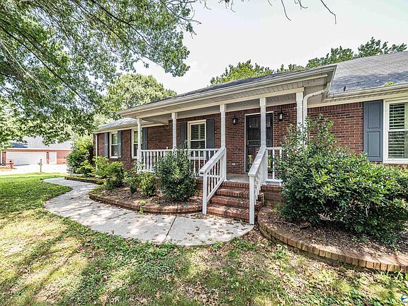 3rd image of 102 Sagewood Dr