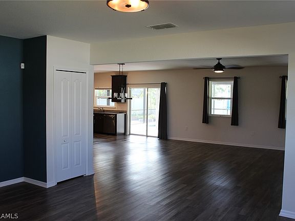 3rd image of 1208 SW 38th St