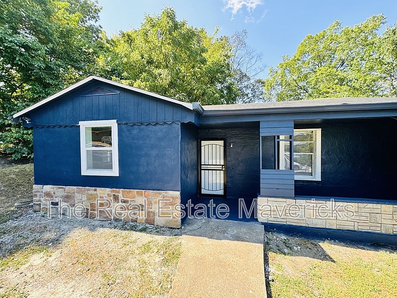 1st image of 2372 Milne St