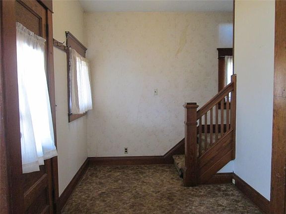 3rd image of 308 Meadow Ave