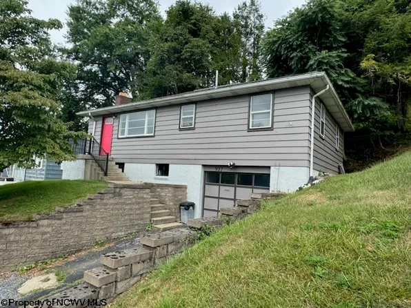 927 Coleman Ave, Fairmont, WV 26554