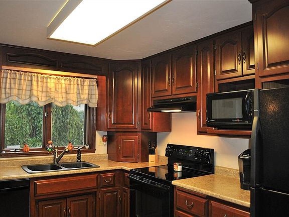 3rd image of 1161 Trailwood Dr