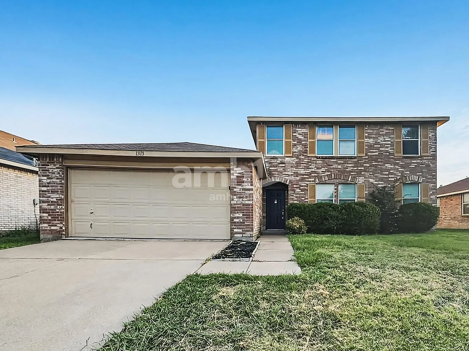 4 bed, 2.5 bath, 2460 sqft, $2,455 — Photo 1