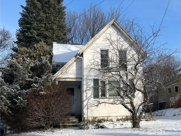 25 Summit St, Fairport, NY 14450