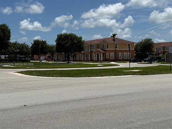 2nd image of 10852 SW 240th St