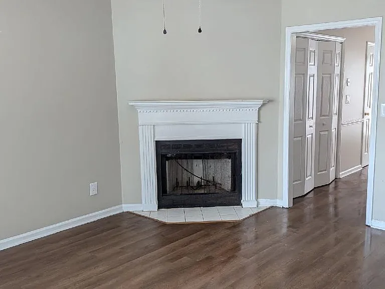 3801 Sterling Pointe Dr #R6 — Photo 2