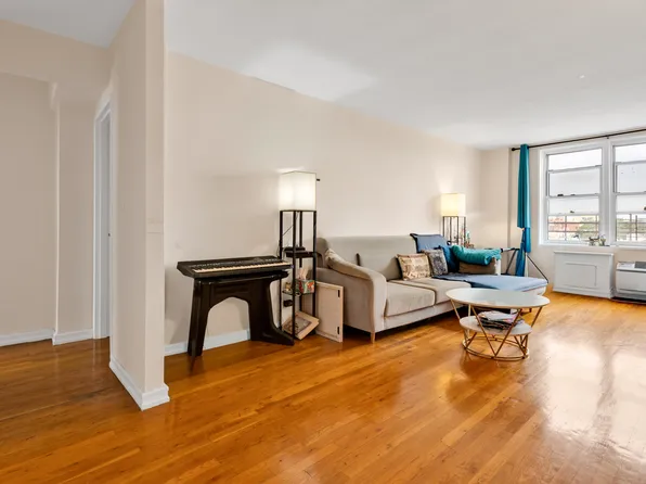 1730 East 14th Street image 3 of 25