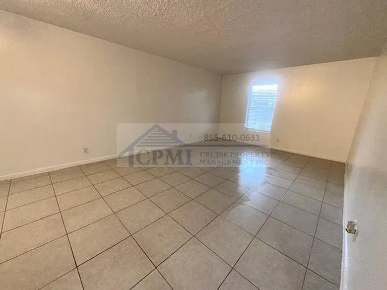 Colonial Village - 7550 Stirling Rd — Photo 38