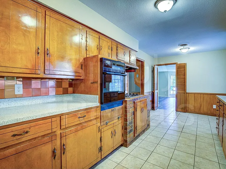 6426 Chapman Dr — Photo 10