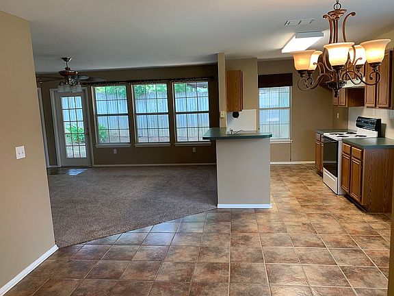 2nd image of 217 Willowbrook Ln