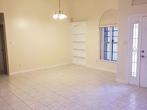 3rd image of 602 Purple Ln