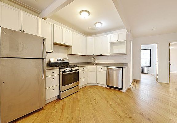 2nd image of 673 Jefferson Ave #1
