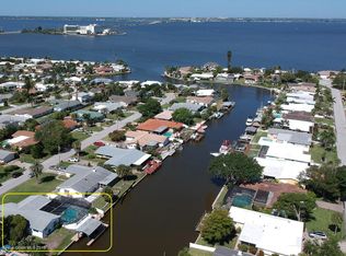320 Dorset Dr N, Cocoa Beach, FL 32931