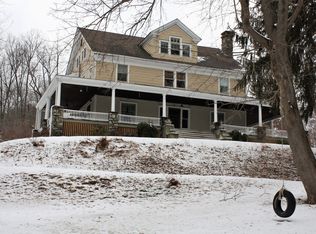 2 Clove Pl, Central Valley, NY 10917