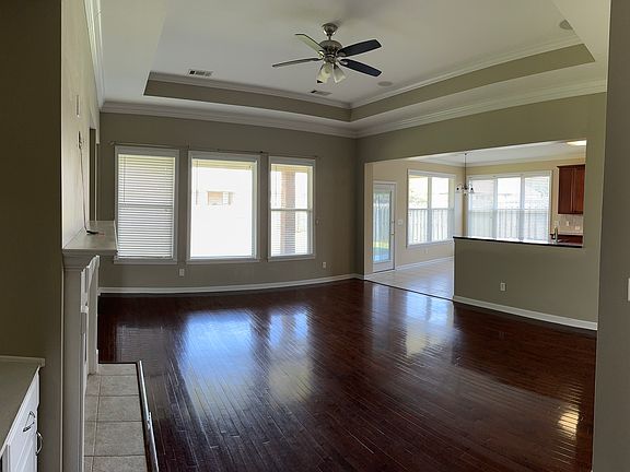 3rd image of 9407 Chadesberry Ct