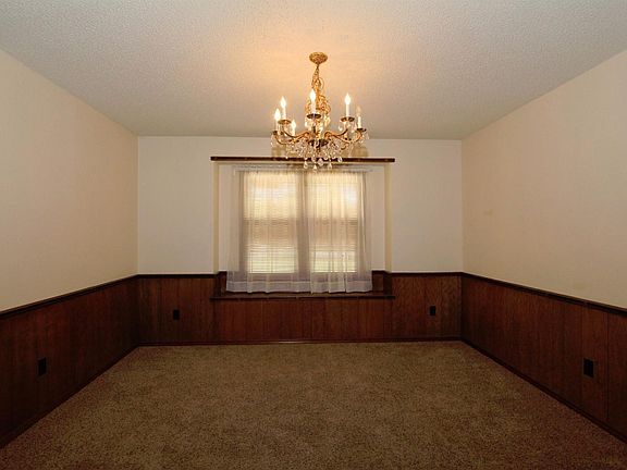 5th image of 8108 Knoxville Ave